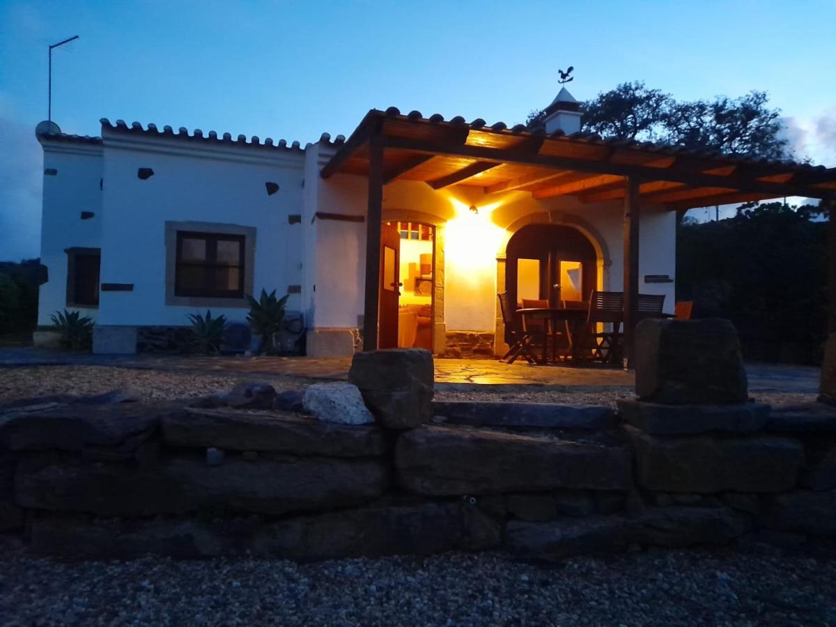Corvatos Casas Do Monte Villa Almodovar Exterior photo